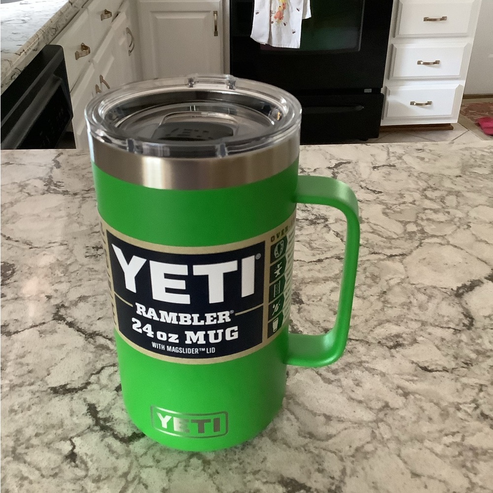 YETI Rambler 24 oz Canopy Green
